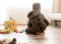 علامات تأخر النمو العقلي عند الأطفال وأساليب علاج ناجحة علامات تأخر النمو العقلي عند الأطفال وأساليب علاج ناجحة